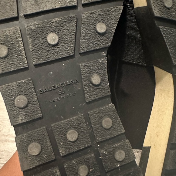 Authentic Balenciaga trainer - Picture 3 of 4